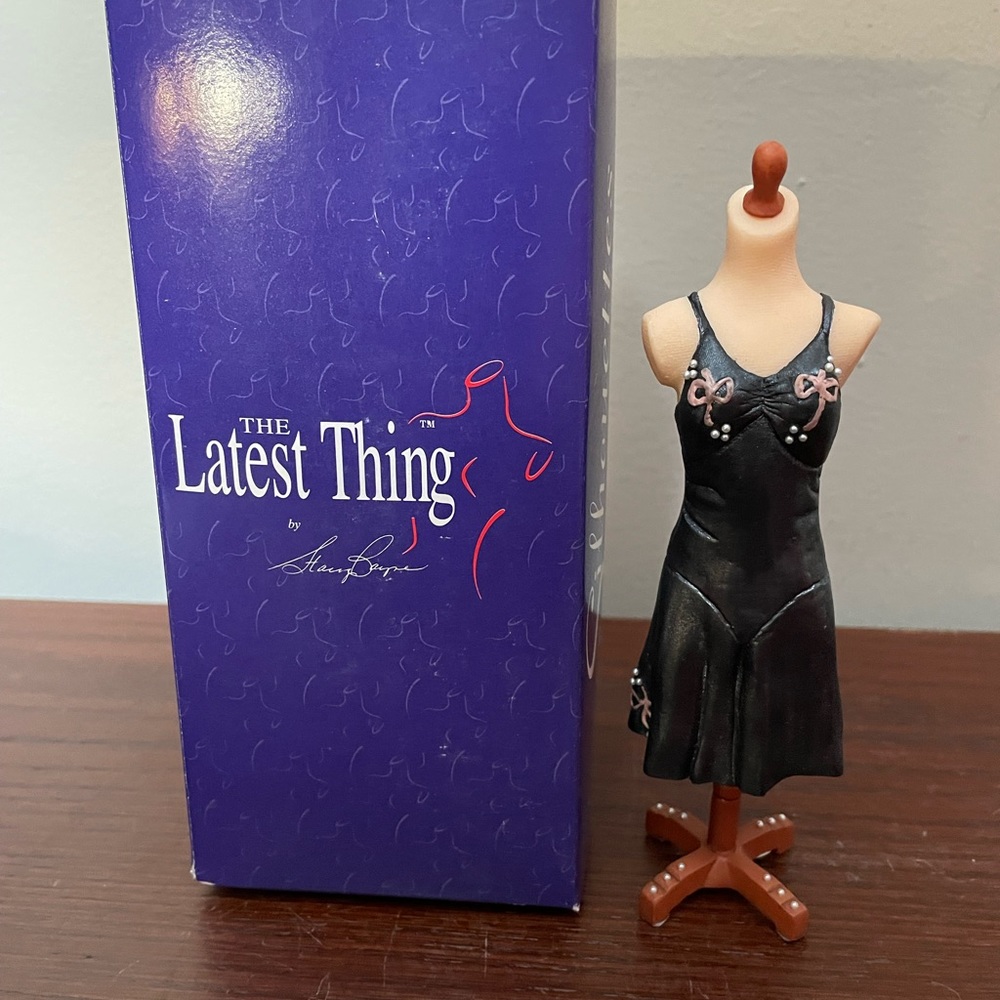 The Latest Thing “Silhouettes” Black Magic Figurine